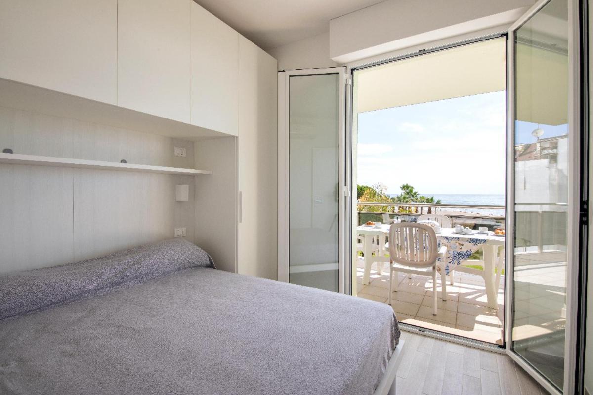 Residence Brezza Di Mare San Benedetto del Tronto Exteriör bild