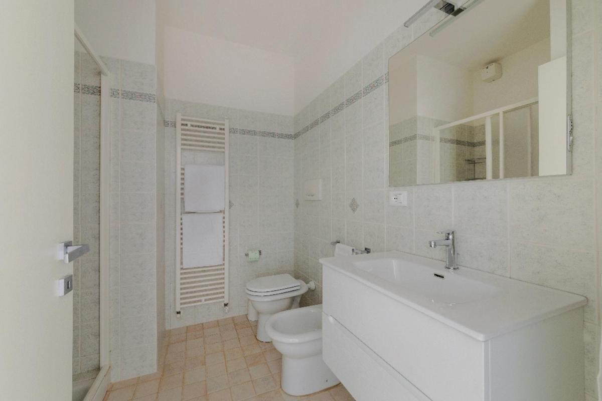 Residence Brezza Di Mare San Benedetto del Tronto Exteriör bild