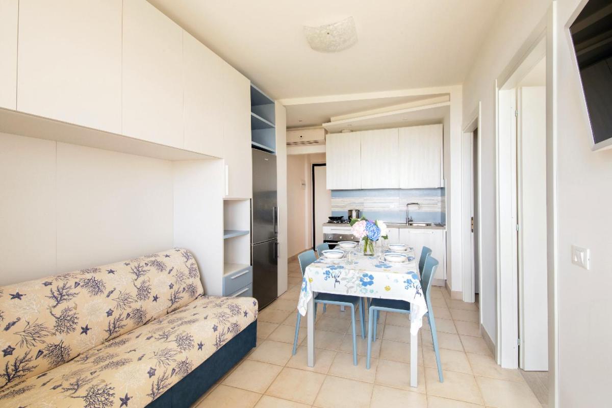 Residence Brezza Di Mare San Benedetto del Tronto Exteriör bild