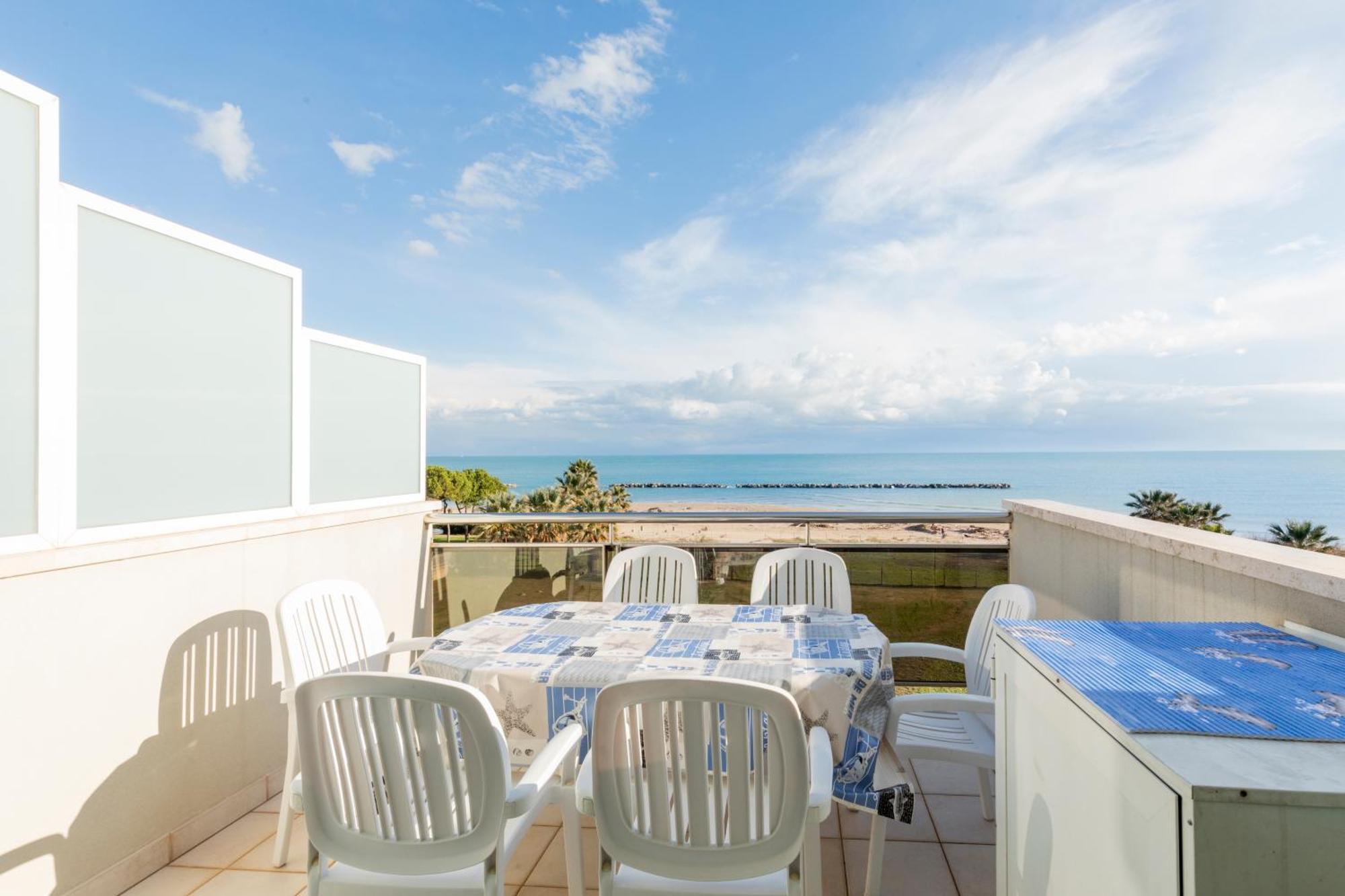Residence Brezza Di Mare San Benedetto del Tronto Exteriör bild