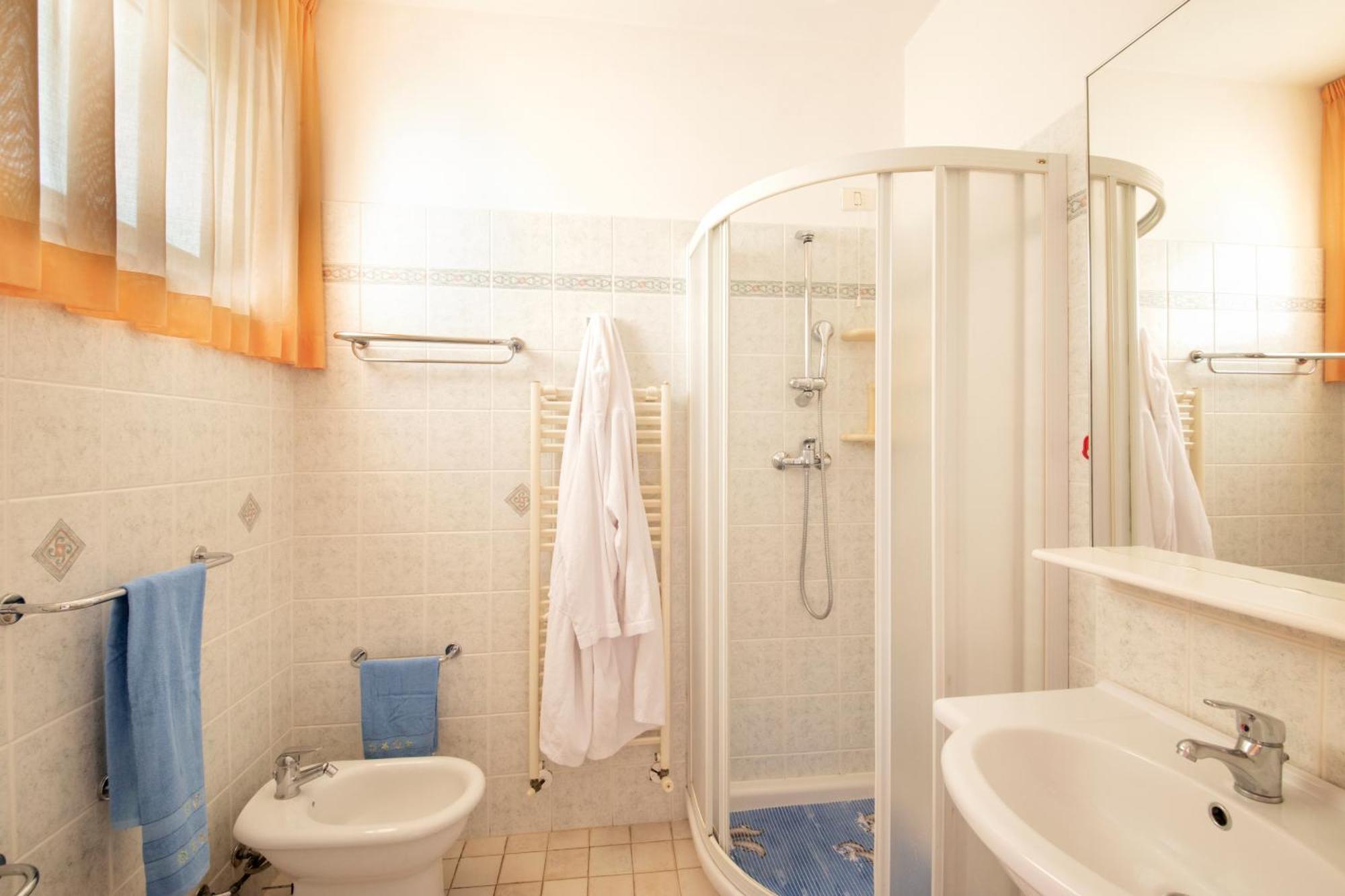 Residence Brezza Di Mare San Benedetto del Tronto Exteriör bild