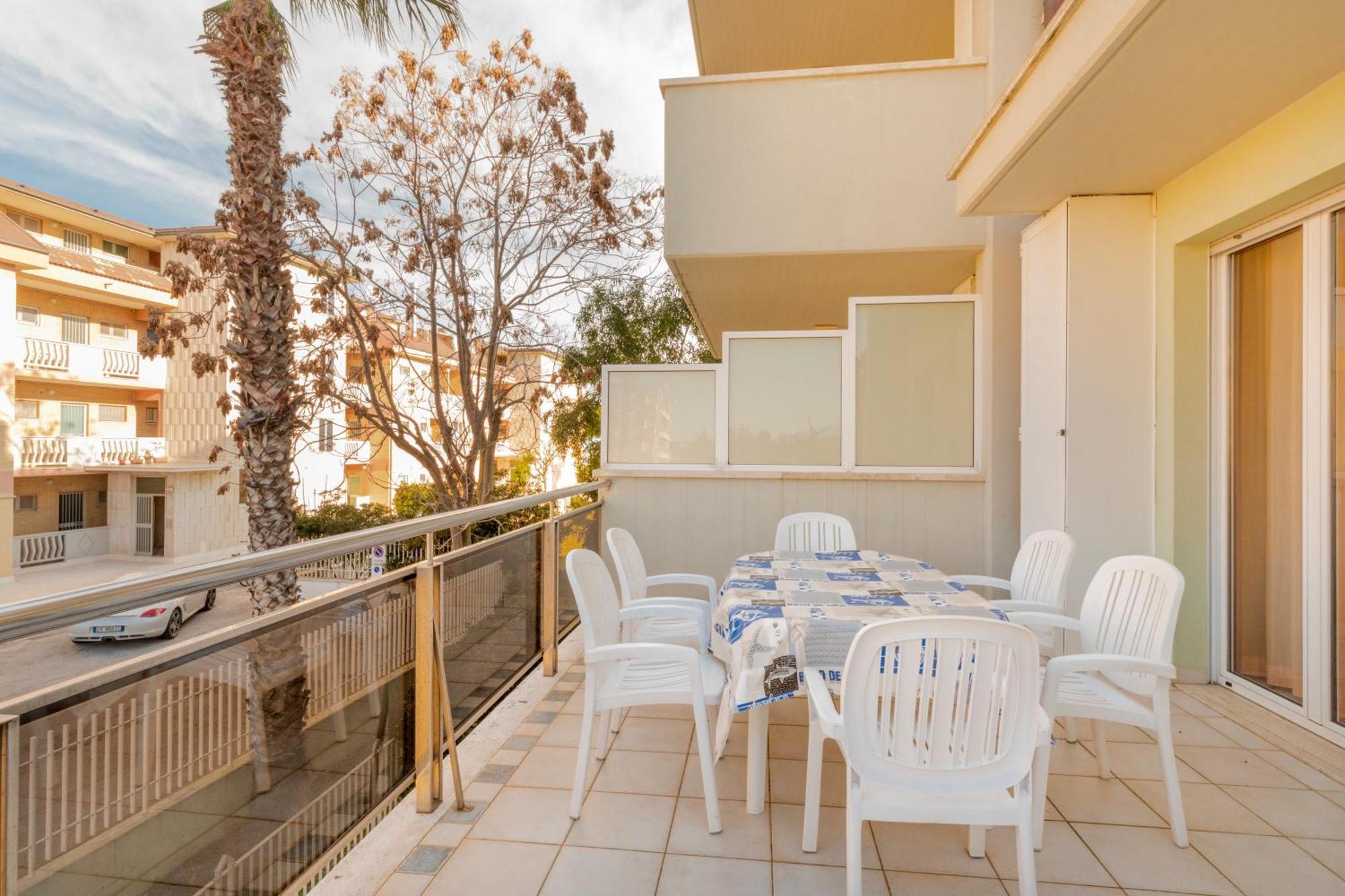 Residence Brezza Di Mare San Benedetto del Tronto Exteriör bild