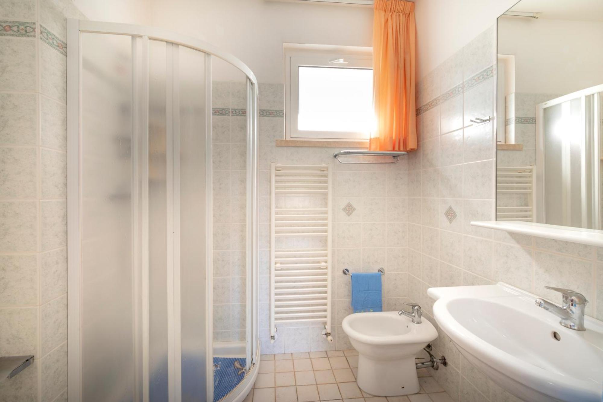 Residence Brezza Di Mare San Benedetto del Tronto Exteriör bild
