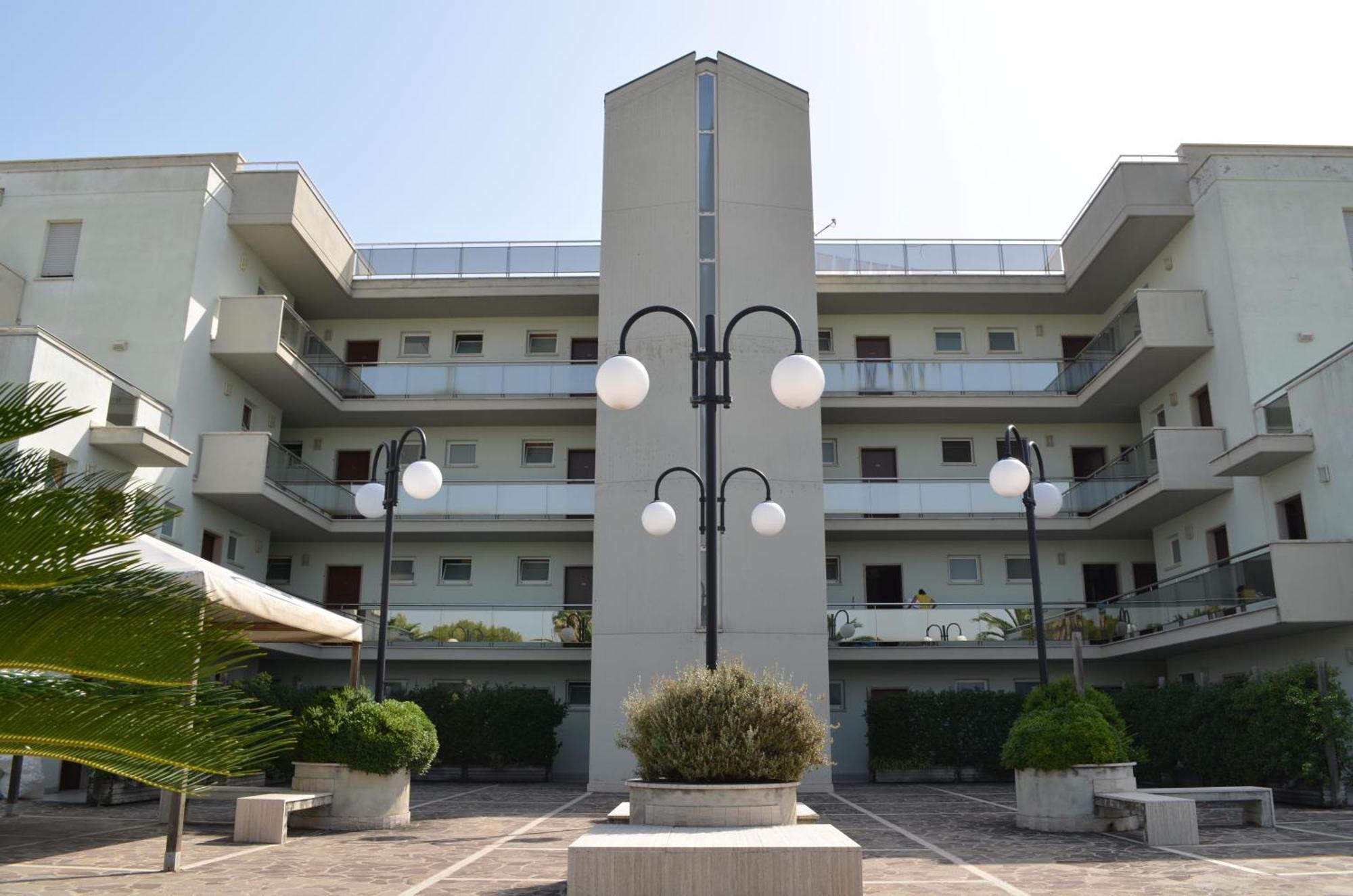 Residence Brezza Di Mare San Benedetto del Tronto Exteriör bild